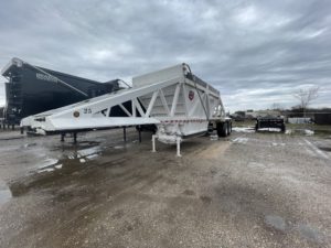 2020 Brazos 40' Pitboss Belly Dump Air Ride Suspension Outside Aluminum Wheels tires and brakes in good condition FINANCING AVAILABLE located at Brazos Trailers in Wills Point, TX Call 430-540-3400 www.brazostrailers.com